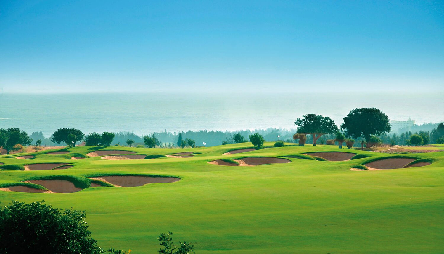 Golf travel golf holidays and golf breaks. Golf club in Cyprus
